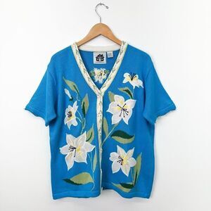 Storybook Knits Women’s Blue Short Sleeve White Lillies Floral Button Cardigan S